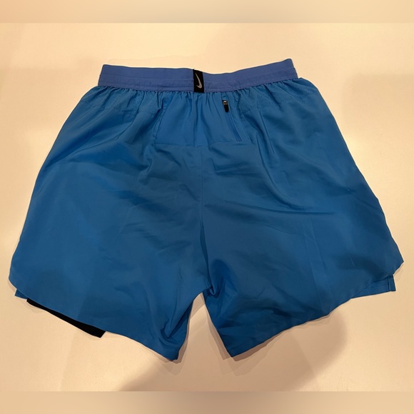 Nike DriFit running shorts - Picture 2 of 2
